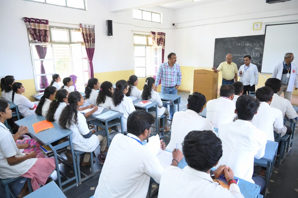 https://svpayur.org/wp-content/uploads/2025/05/class-room.jpg